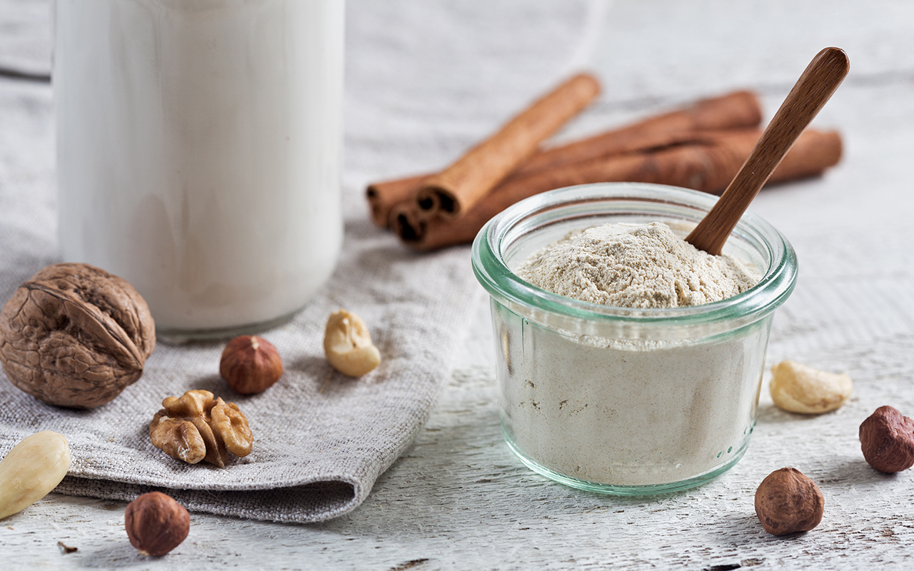 Premium maca powder made from fresh Peruvian maca roots